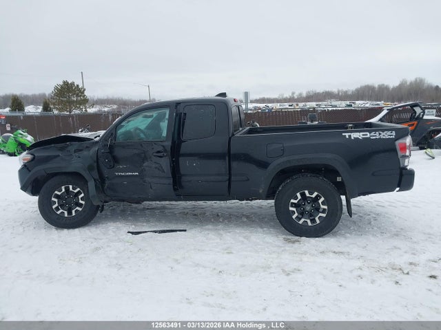 3TYSZ5AN9NT099349 Toyota Tacoma