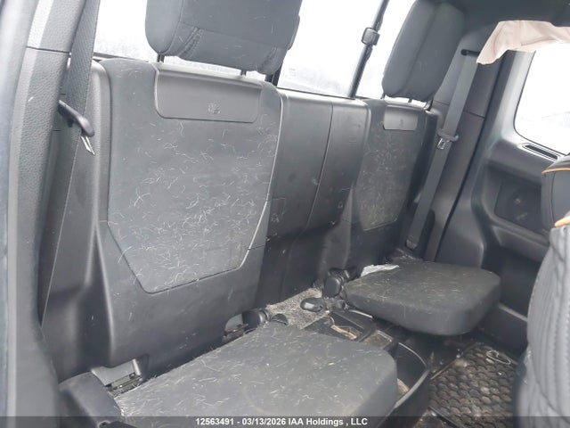 3TYSZ5AN9NT099349 Toyota Tacoma