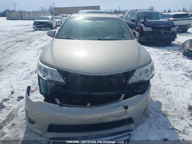 12563500 :رقم المزاد ، 4T1BF1FK7EU780581 vin ، 2014 Toyota Camry مزاد بيع