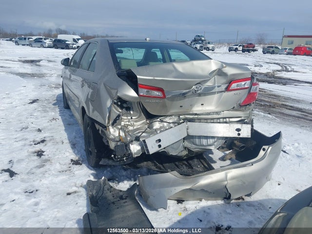12563500 :رقم المزاد ، 4T1BF1FK7EU780581 vin ، 2014 Toyota Camry مزاد بيع