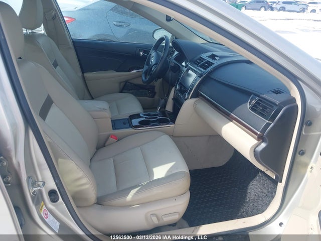12563500 :رقم المزاد ، 4T1BF1FK7EU780581 vin ، 2014 Toyota Camry مزاد بيع