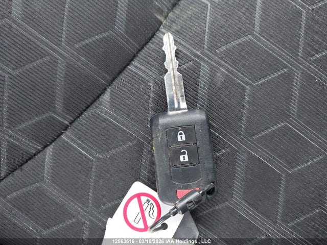 JA4AJUAU1PU605619 Mitsubishi RVR ES