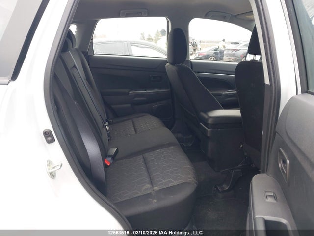 JA4AJUAU1PU605619 Mitsubishi RVR ES