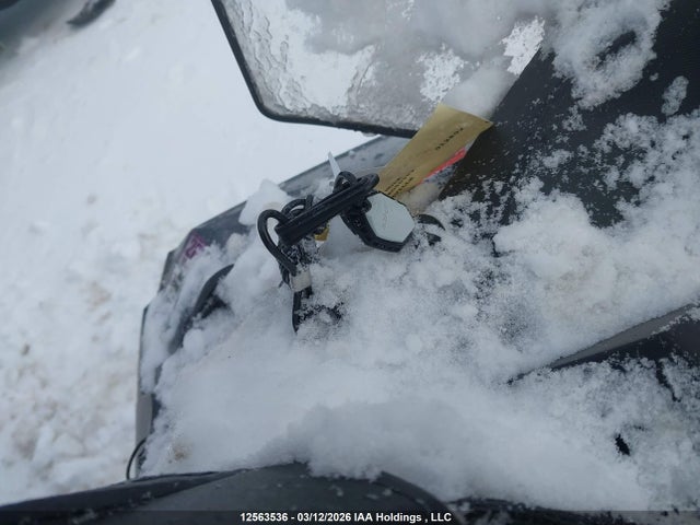 YH2SSRJE7JR000302 Skidoo Expedition