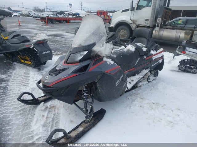 YH2SSRJE7JR000302 Skidoo Expedition