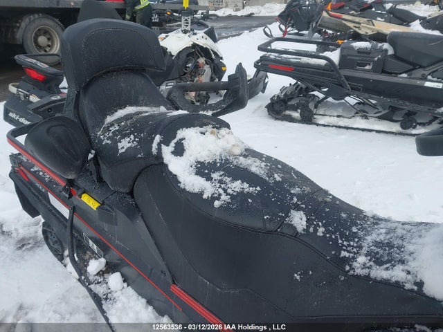YH2SSRJE7JR000302 Skidoo Expedition