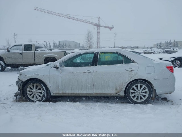 12563563 :رقم المزاد ، 4T1BK1FK7EU545724 vin ، 2014 Toyota Camry Se/xle مزاد بيع