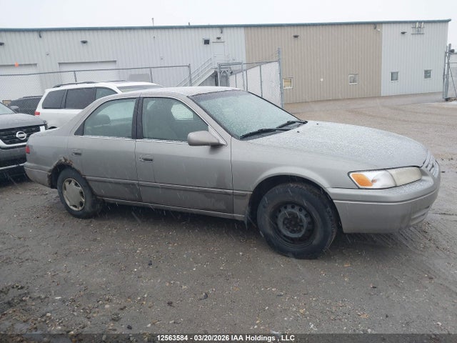 12563584 :رقم المزاد ، JT2BG22K2X0302598 vin ، 1999 Toyota Camry Le/xle مزاد بيع
