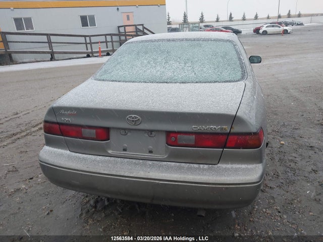 12563584 :رقم المزاد ، JT2BG22K2X0302598 vin ، 1999 Toyota Camry Le/xle مزاد بيع