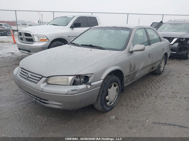 12563584 :رقم المزاد ، JT2BG22K2X0302598 vin ، 1999 Toyota Camry Le/xle مزاد بيع