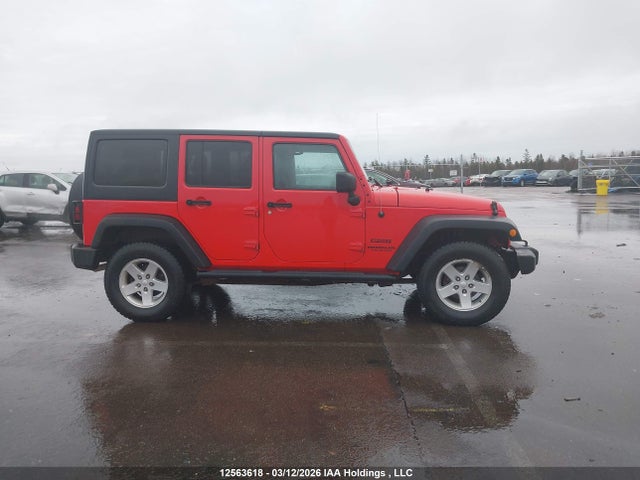 12563618 :رقم المزاد ، 1C4BJWDG6FL670840 vin ، 2015 Jeep Wrangler Unlimited Sport مزاد بيع