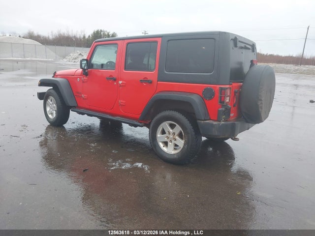 12563618 :رقم المزاد ، 1C4BJWDG6FL670840 vin ، 2015 Jeep Wrangler Unlimited Sport مزاد بيع
