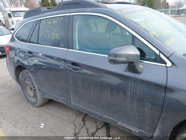 12563627 :رقم المزاد ، 4S4BSDGC2J3232802 vin ، 2018 Subaru Outback 2.5i Premium مزاد بيع