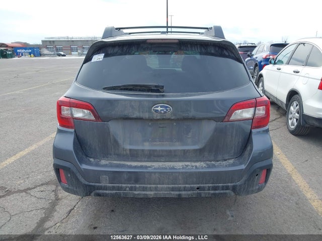 12563627 :رقم المزاد ، 4S4BSDGC2J3232802 vin ، 2018 Subaru Outback 2.5i Premium مزاد بيع