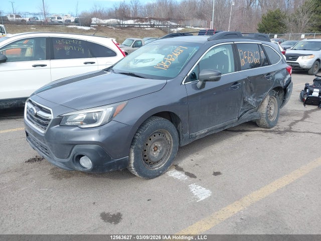 12563627 :رقم المزاد ، 4S4BSDGC2J3232802 vin ، 2018 Subaru Outback 2.5i Premium مزاد بيع