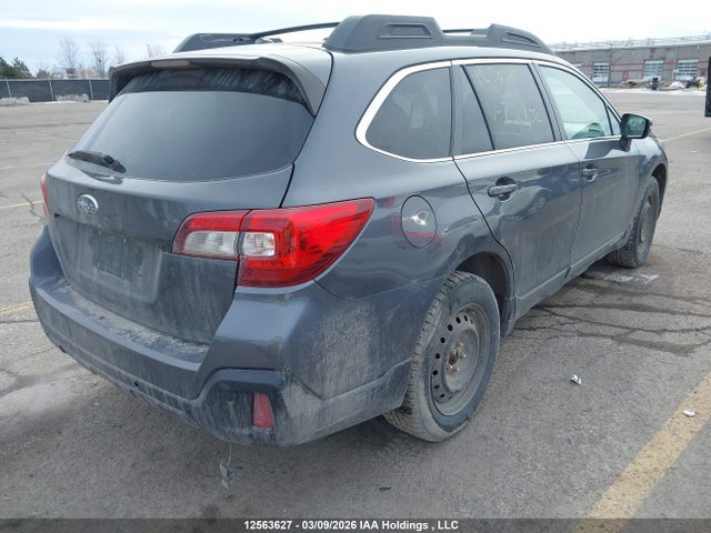 12563627 :رقم المزاد ، 4S4BSDGC2J3232802 vin ، 2018 Subaru Outback 2.5i Premium مزاد بيع