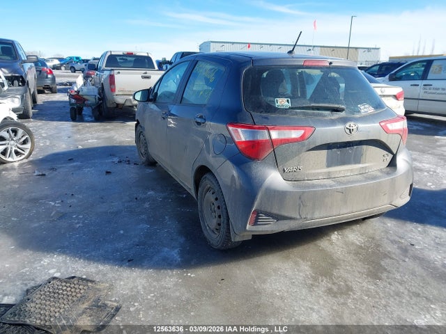 2018 Toyota Yaris Le მანქანა იყიდება აუქციონზე, vin: VNKKTUD32JA091691, აუქციონის ნომერი: 12563636
