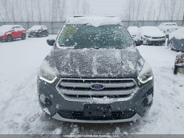 1FMCU9GD5HUA43960 Ford ESCAPE SE