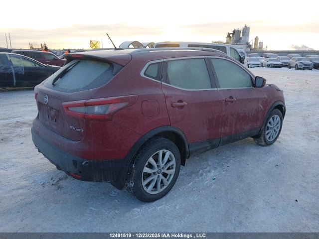 JN1BJ1BW4MW439818 Nissan Qashqai S/sl/sv