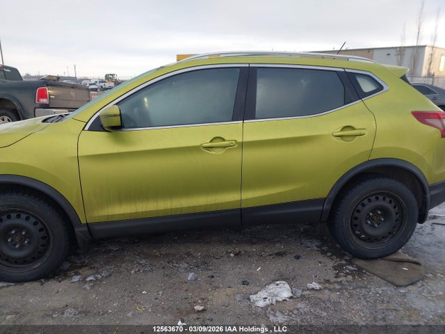 JN1BJ1CW5LW369811 Nissan Rogue Sport S/sv/sl