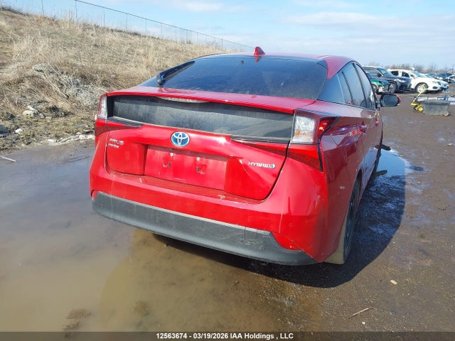 JTDL9RFU8K3000833 Toyota Prius Technology