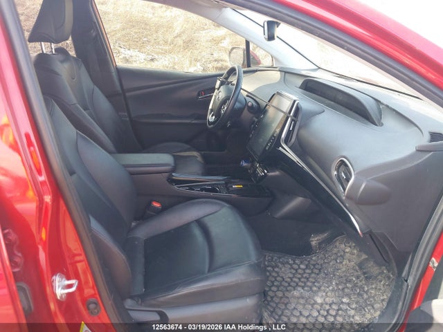 JTDL9RFU8K3000833 Toyota Prius Technology