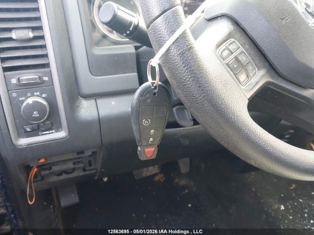 12563695 :رقم المزاد ، 1C6RR7FG7JS235762 vin ، 2018 Ram 1500 St مزاد بيع