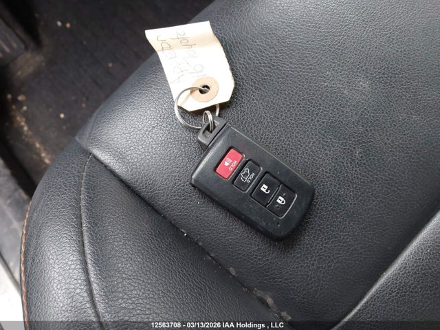 Aukcja sprzedaży 2017 Toyota Rav4 Hybrid Se, vin: JTMJJREV6HD085148, numer aukcji: 12563708