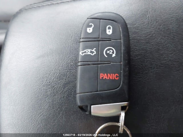 1C3CCCCG8FN713646 Chrysler 200 C