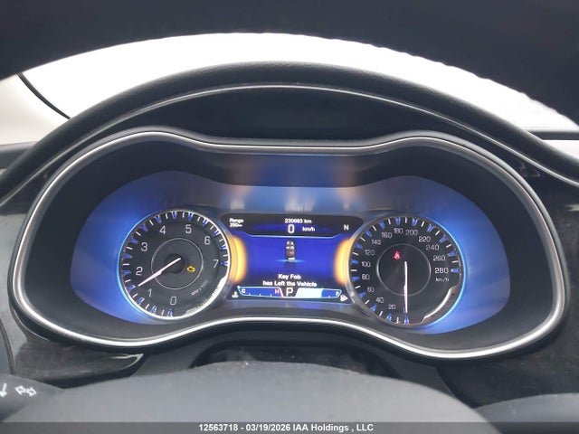 1C3CCCCG8FN713646 Chrysler 200 C