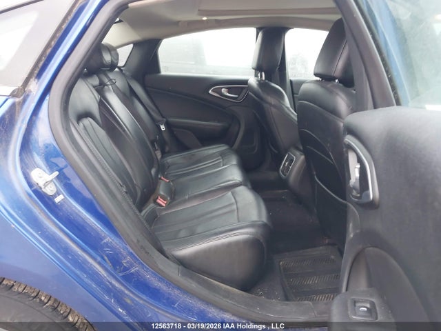 1C3CCCCG8FN713646 Chrysler 200 C