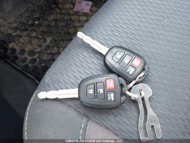 12563776 :رقم المزاد ، 2T1BURHE9HC881722 vin ، 2017 Toyota Corolla L/le/xle/se/xse مزاد بيع