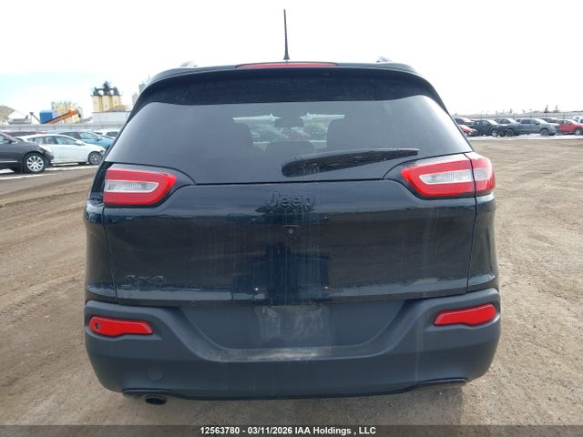 1C4PJMAB1JD520785 Jeep Cherokee Sport