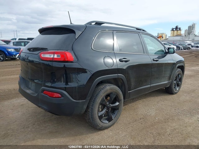 1C4PJMAB1JD520785 Jeep Cherokee Sport