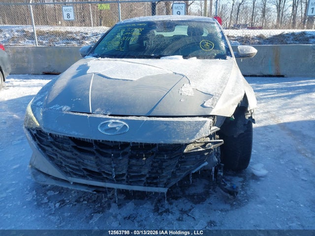 KMHLM4AG3NU328111 Hyundai Elantra Preferred Ivt