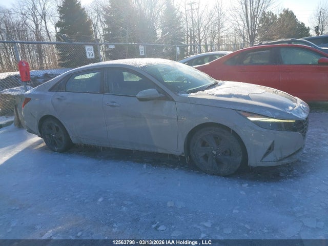 KMHLM4AG3NU328111 Hyundai Elantra Preferred Ivt