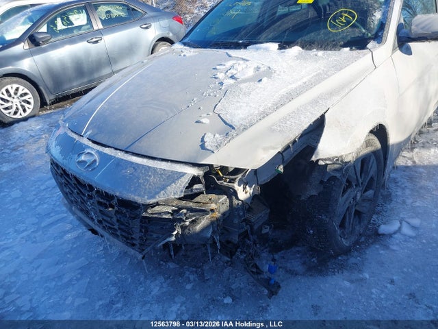 KMHLM4AG3NU328111 Hyundai Elantra Preferred Ivt