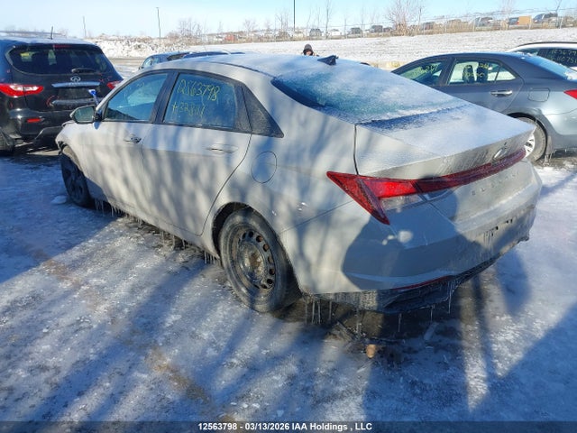 KMHLM4AG3NU328111 Hyundai Elantra Preferred Ivt