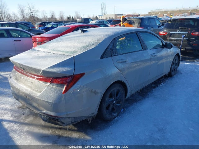 KMHLM4AG3NU328111 Hyundai Elantra Preferred Ivt