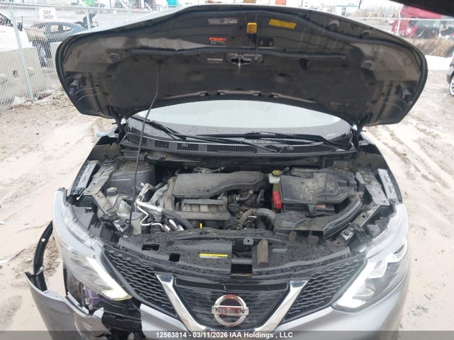 JN1BJ1CP2JW192866 Nissan Qashqai S 4dr2wd