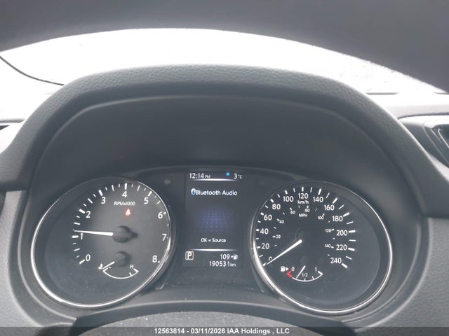 JN1BJ1CP2JW192866 Nissan Qashqai S 4dr2wd