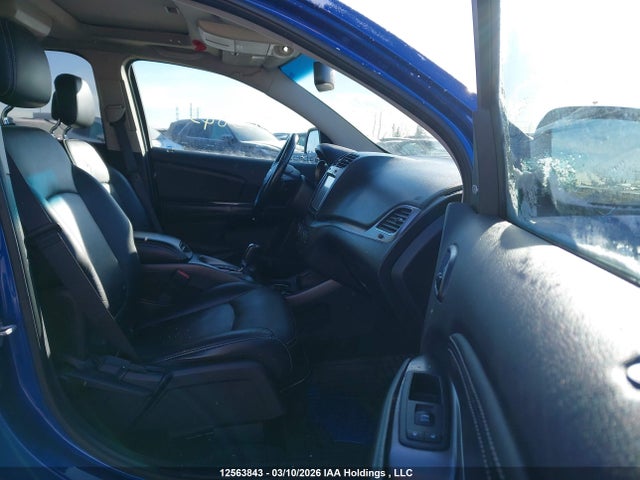 3C4PDDGGXFT557927 Dodge Journey Crossroad