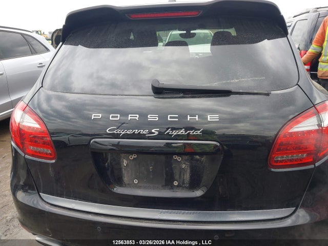 2012 Porsche Cayenne S Hybrid მანქანა იყიდება აუქციონზე, vin: WP1AE2A22CLA93980, აუქციონის ნომერი: 12563853
