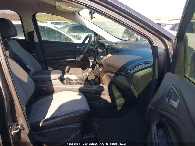 1FMCU9GD8HUA06739 Ford ESCAPE SE