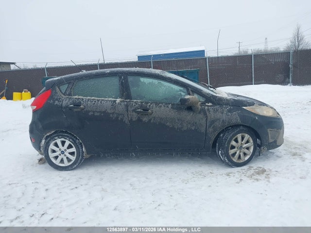 2013 Ford Fiesta Se მანქანა იყიდება აუქციონზე, vin: 3FADP4EJ0DM217076, აუქციონის ნომერი: 12563897