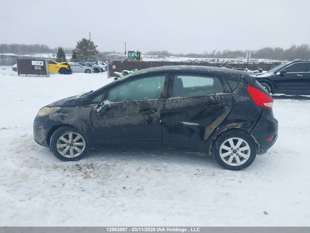 2013 Ford Fiesta Se მანქანა იყიდება აუქციონზე, vin: 3FADP4EJ0DM217076, აუქციონის ნომერი: 12563897