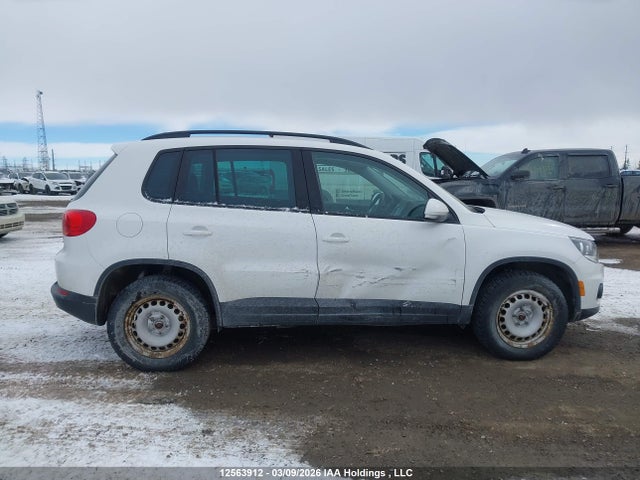 2013 Volkswagen Tiguan S/se/sel მანქანა იყიდება აუქციონზე, vin: WVGJV3AX9DW620072, აუქციონის ნომერი: 12563912
