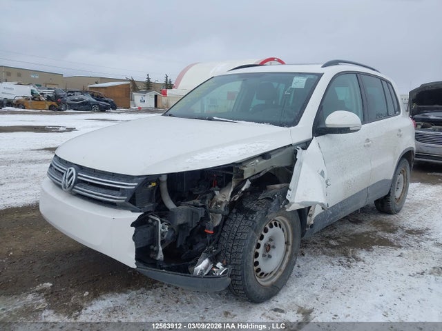 2013 Volkswagen Tiguan S/se/sel მანქანა იყიდება აუქციონზე, vin: WVGJV3AX9DW620072, აუქციონის ნომერი: 12563912