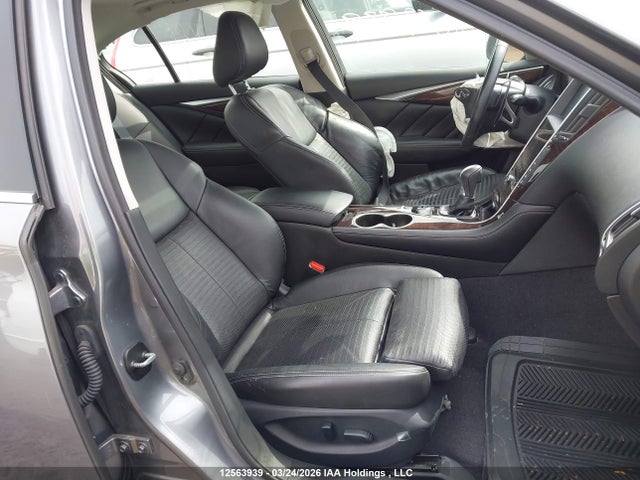 Продажа на аукционе авто 2017 Infiniti Q50, vin: JN1EV7AR3HM841024, номер лота: 12563939