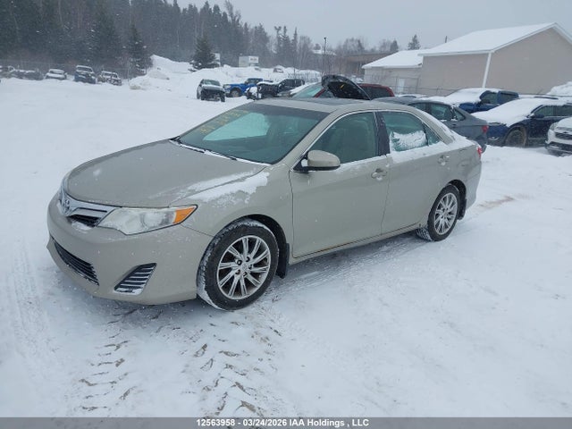 12563958 :رقم المزاد ، 4T1BF1FK0EU773598 vin ، 2014 Toyota Camry Le مزاد بيع